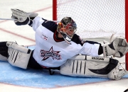 开云平台-德罗赞里程碑之夜，魔术战术如何压制广东队？