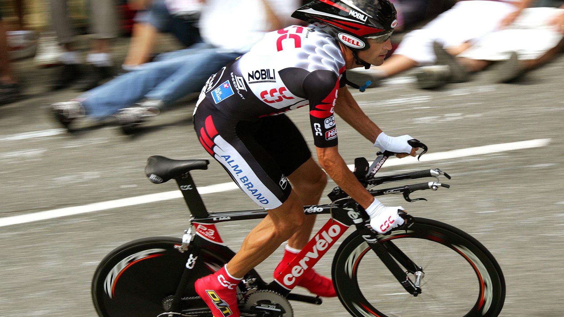 孤胆英雄难敌团队洪流,利拉德62分之夜见证独行侠如何正面击溃开拓者