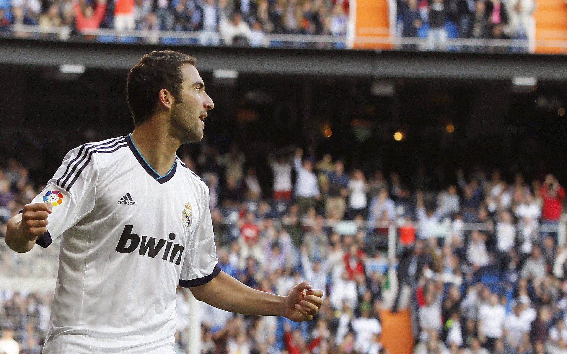 文班亚马接管年度焦点之战，快船生死战力克广东队